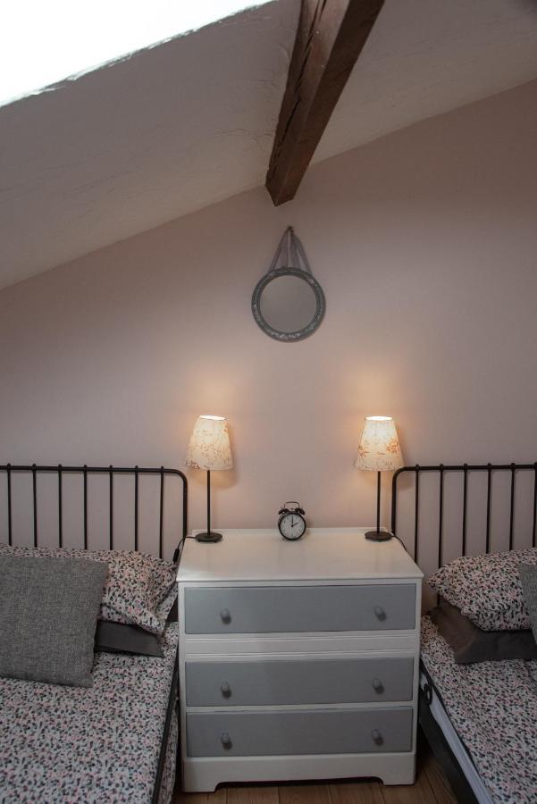 Lavender House - Traditional Stone House Oozing Charm And Character Cersay Extérieur photo